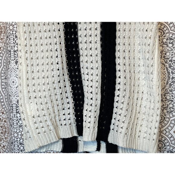 Handmade Crochet Short Sleeve Cardigan & Shorts Set  Stylish Black & White Strip - Picture 9 of 11